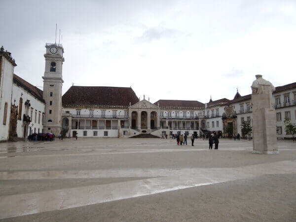 Pátio das Escolas Universidade Coimbra